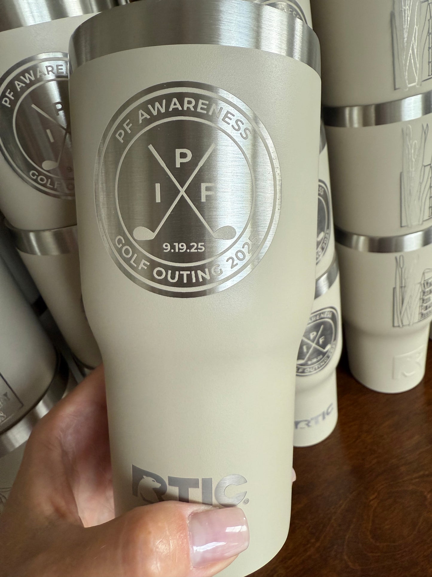 Tumblers (RTIC Essential Tumbler 20 oz)