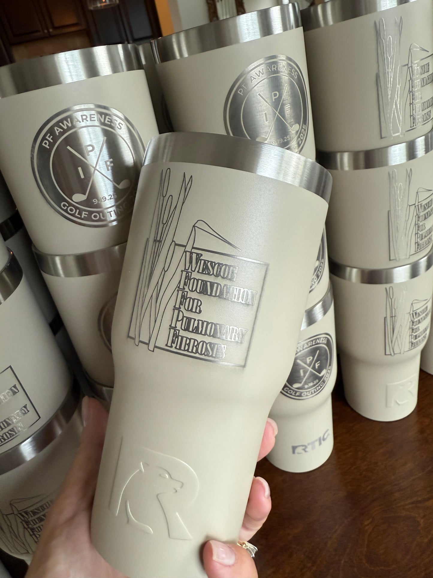 Tumblers (RTIC Essential Tumbler 20 oz)